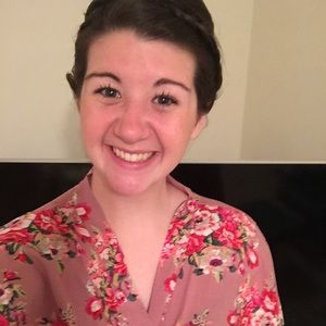 Meet your Posher, Elaina